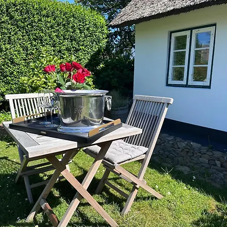 Casa de Férias Luetje Hues Im Friesenhof Suederende