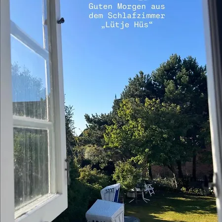 بيت للعطل Luetje Hues Im Friesenhof Suederende *